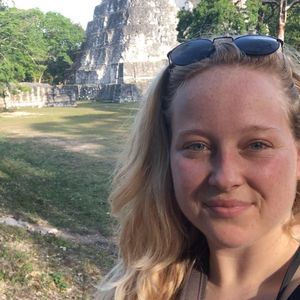 Meet your Posher, Chloé